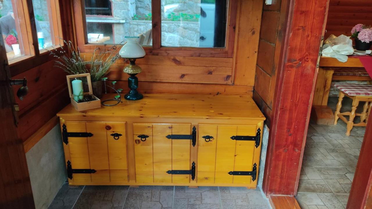 Kuca Za Odmor "Med Strmci" Vila Zlobin Exterior foto