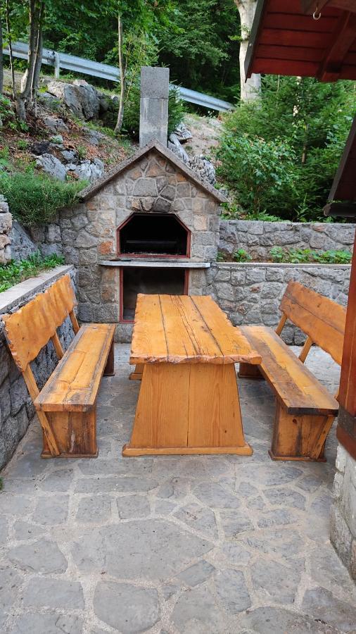 Kuca Za Odmor "Med Strmci" Vila Zlobin Exterior foto