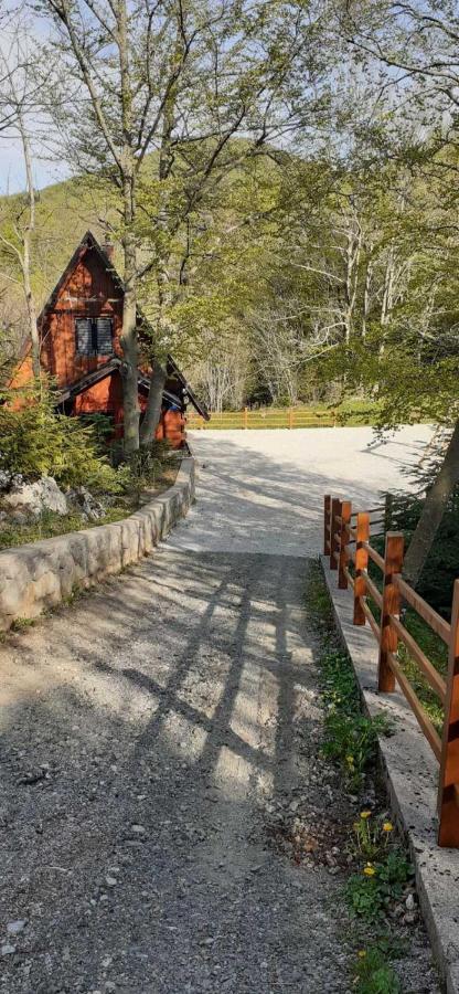 Kuca Za Odmor "Med Strmci" Vila Zlobin Exterior foto