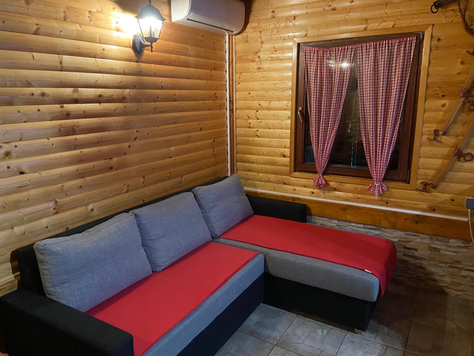 Kuca Za Odmor "Med Strmci" Vila Zlobin Exterior foto